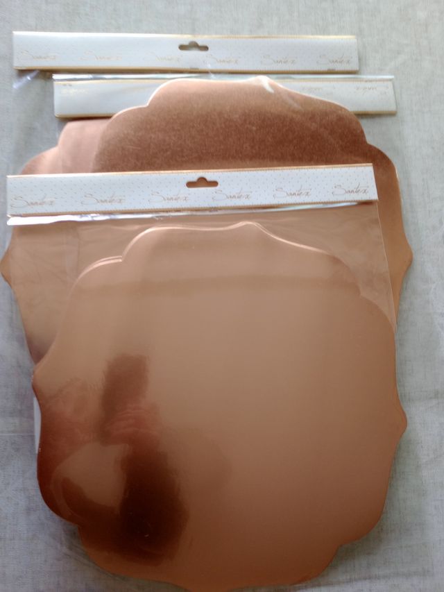 Porta platos decorativos.