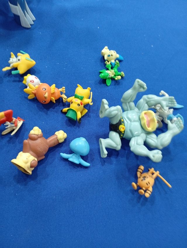 Muñecos pokemon