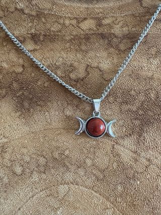 Collar Acero Triple Luna Jaspe Rojo 