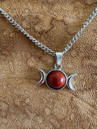 Collar Acero Triple Luna Jaspe Rojo 
