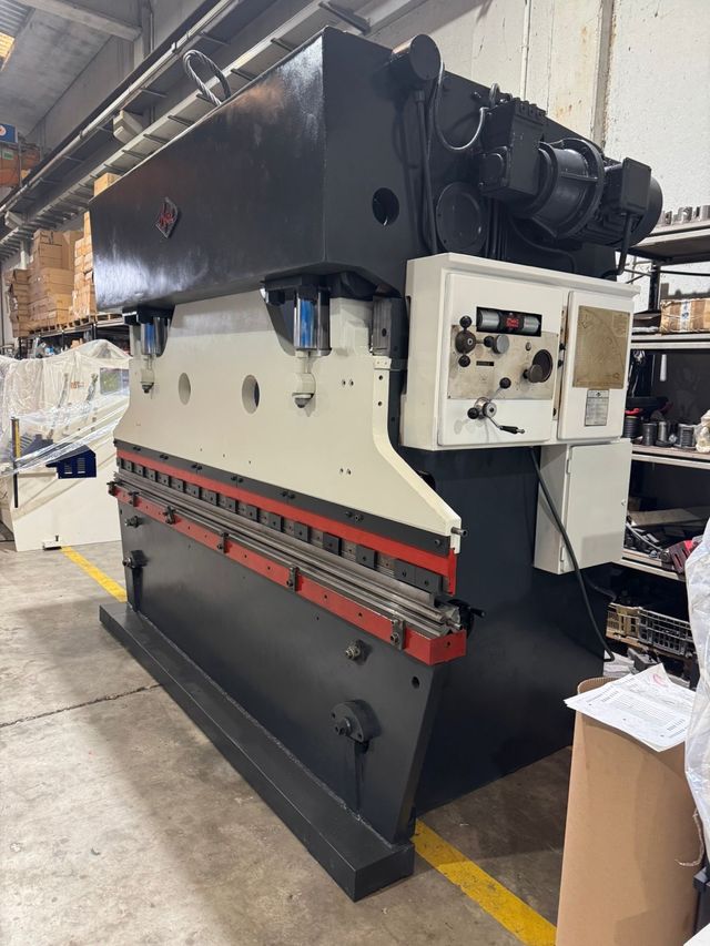 PLEGADORA AJIAL 3 M 120 TNS OCASIÓN