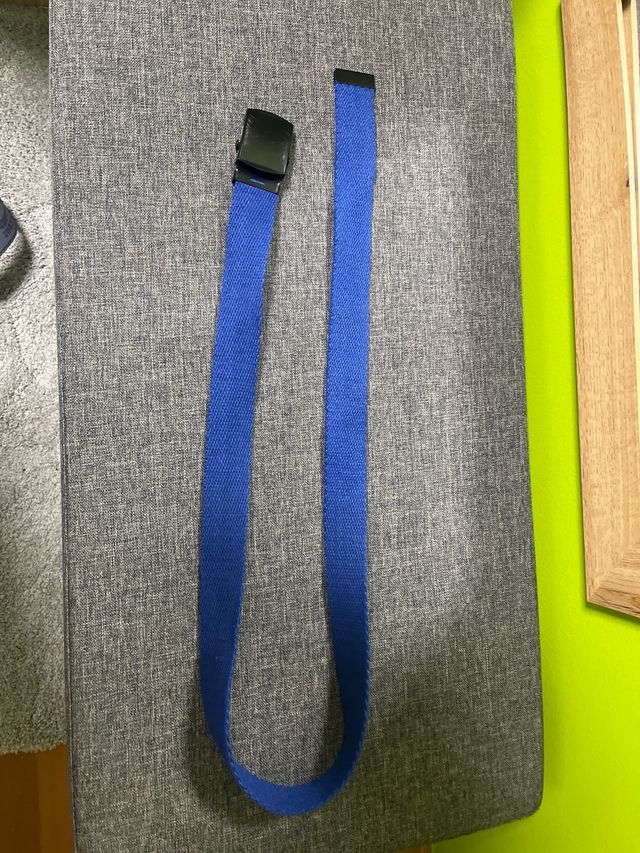 Cinturones todos 20 euros.1 a 8 euros