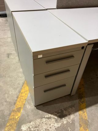 Mesa coworking JG GROUP color gris con cajoneras