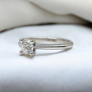 solitario-diamante-oro-blanco-18k