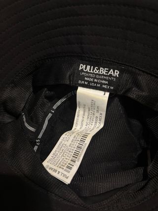 cappello nero pull e bear