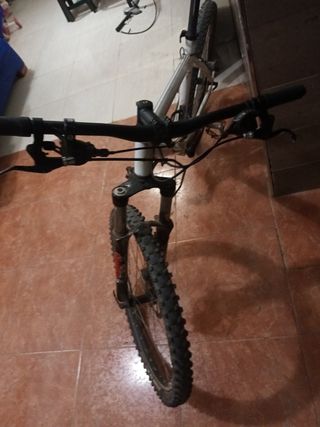 Jamoneras 2 x 15e nuevas 1 x 10e