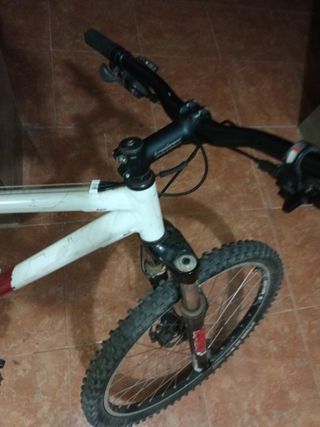 Jamoneras 2 x 15e nuevas 1 x 10e