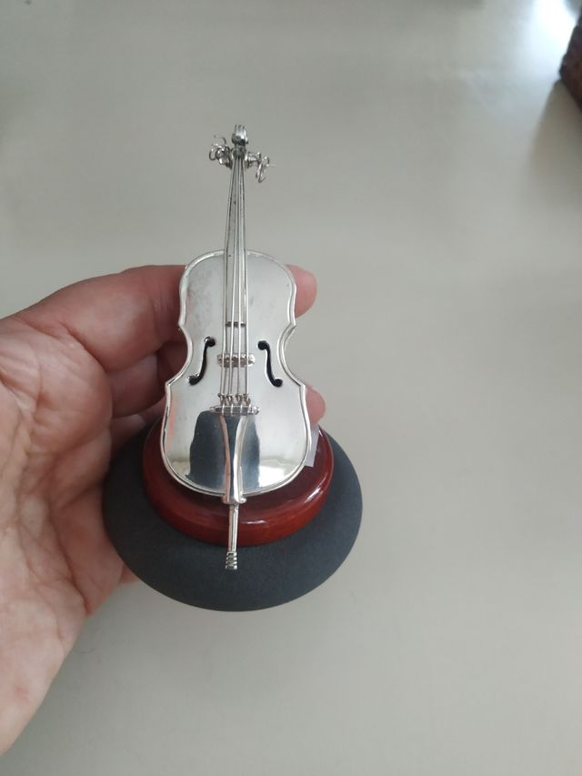 Instrumentos musicales plata de ley