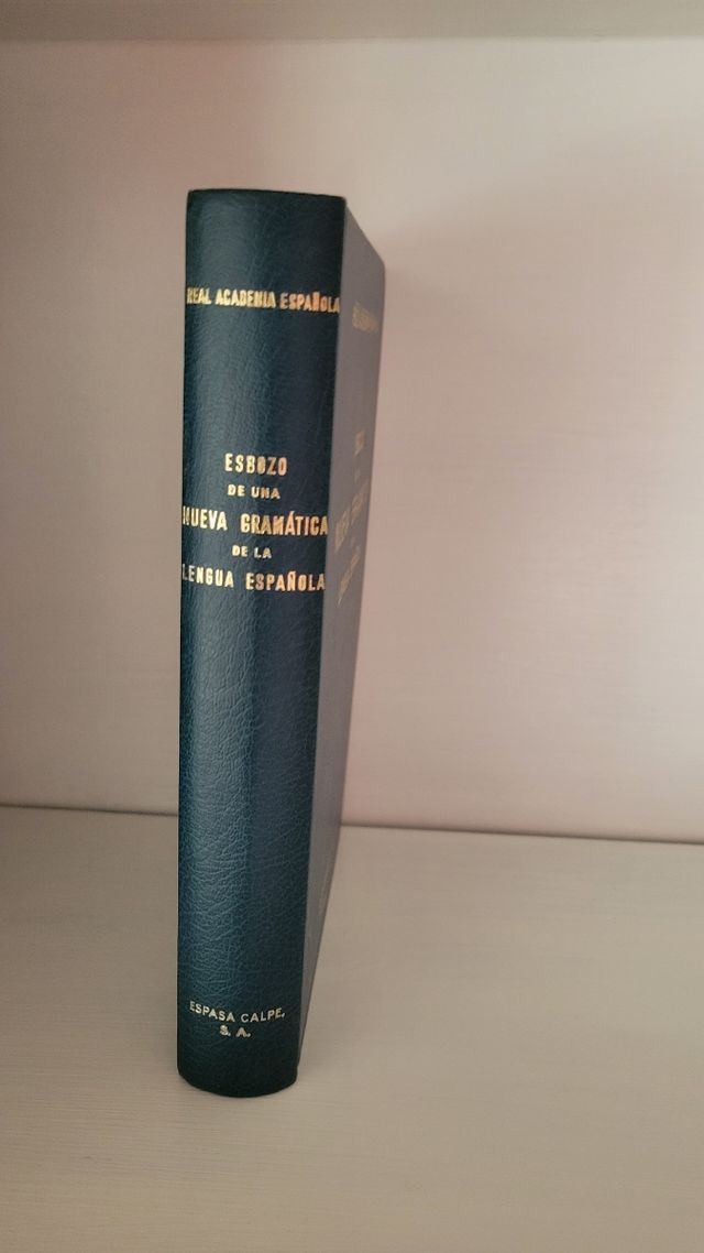 Esbozo de una nueva gramática