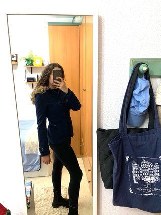 Abrigo azul marino de Stradivarius