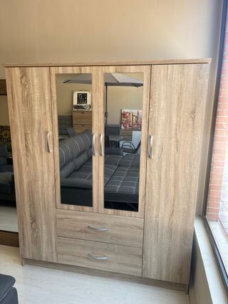Armario de 4 puertas color roble nuevo