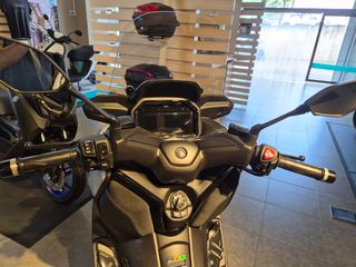 Yamaha XMAX 125 TECH MAX