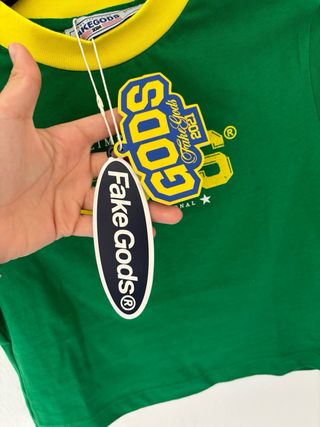 Top FakeGods Brasil talla XS con etiquetas