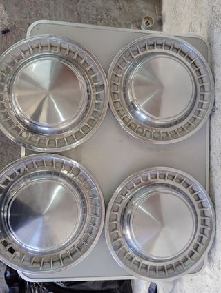 Tapa cubos coche clásico .