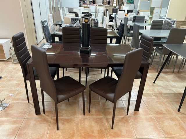 ELEGANTE MESA DE COMEDOR MARRON 140x80 + 6 SILLAS!