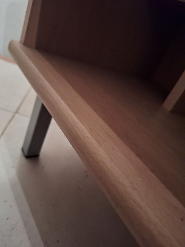 Mueble con mini cadena