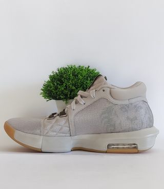 T42.5 - Nike Lebron Witness 8 - light iron ore