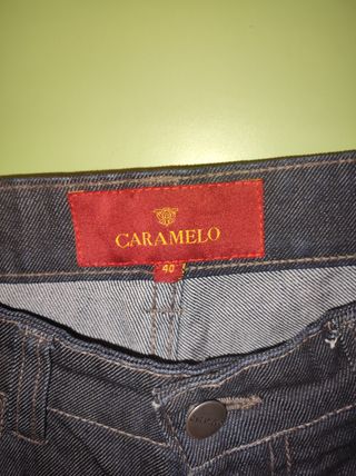 Pantalón vaquero marca caramelo
