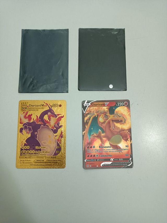 Carte Pokémon Charizard Vmax HP 330-v ps 220
