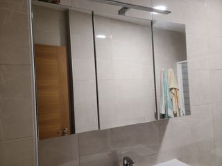 Mueble espejo de baño camerino.