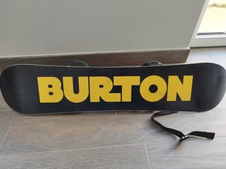 Tabla Burton con fijaciones y botas snow 33