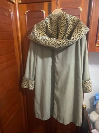 Gabardina con piel