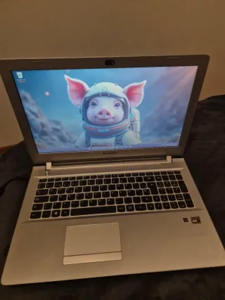 Portátil Lenovo AMD A10,16gb ddr4, SSD 500gb