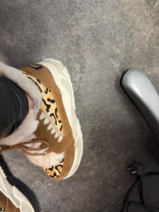 Botines MOU numero 39