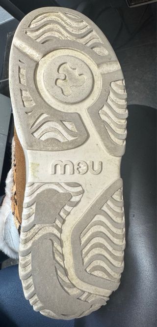 Botines MOU numero 39