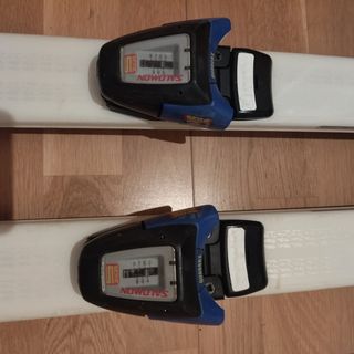 eskis DYNASTAR ACX 162 con fijaciones SALOMON