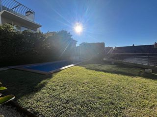 Chalet en venta en Alella