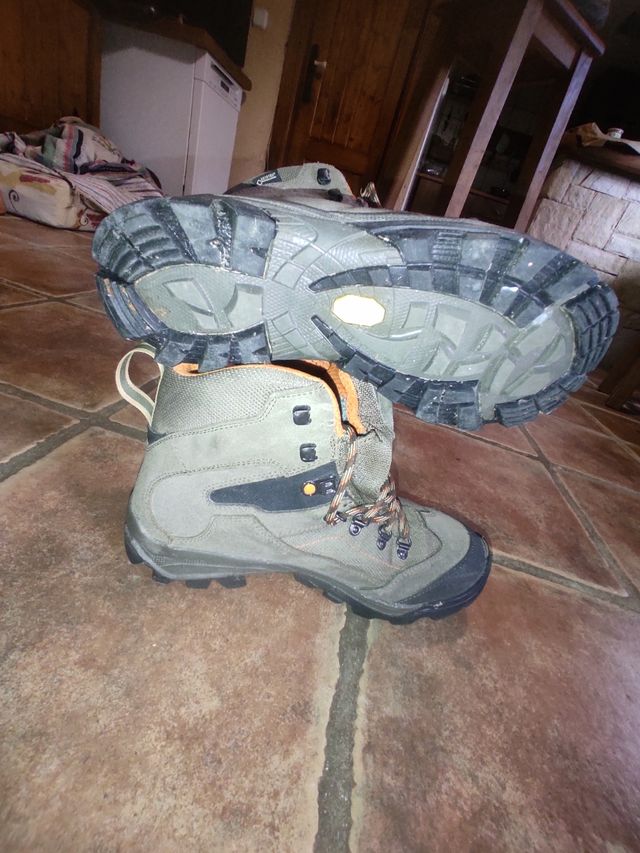 Botas hombre montaña