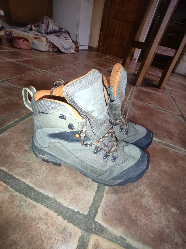 Botas hombre montaña