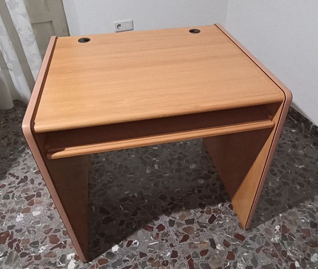 Mesa de escritorio para PC (M08)