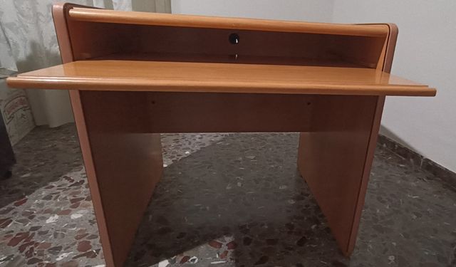 Mesa de escritorio para PC (M08)