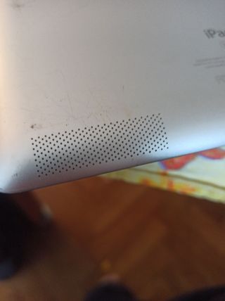 iPad 2 + cable + adaptador HDMI + tapa