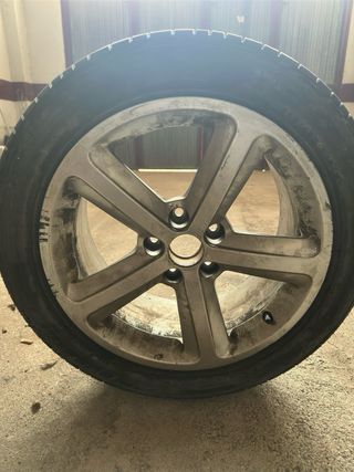 1 llanta de audi a4 tdi sline