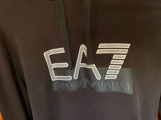 Sudadera EA7 negra