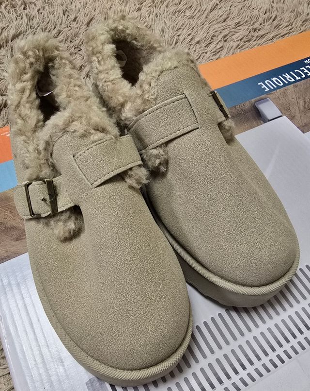 Zuecos de Nieve. Nuevos. Talla 40