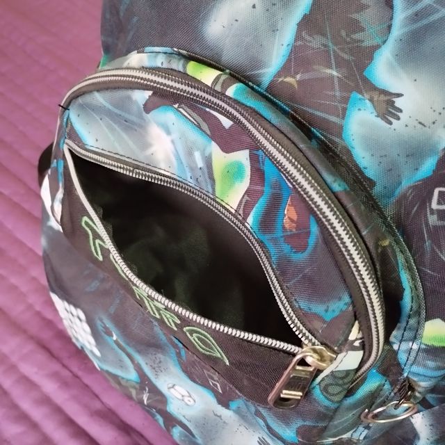 Mochila Totto Crayoles - Estampado estadio de fútb