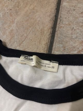 maglia bianca pull and bear