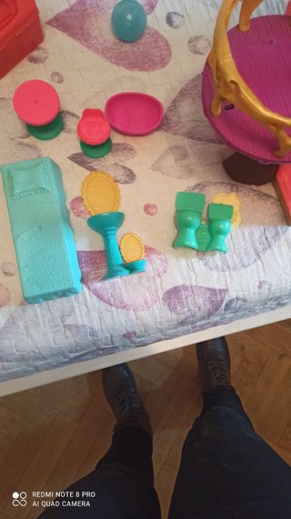 casa de la enchantimals y 8 muñecas y sus animales