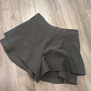 Pantalón Corto Zara 