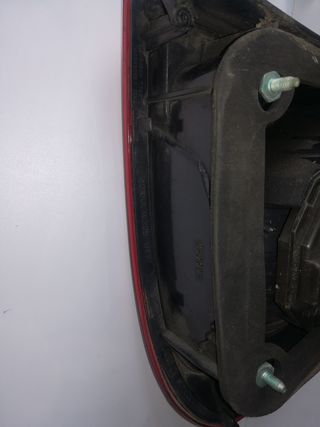 Piloto trasero izquierdo Seat León 1M1