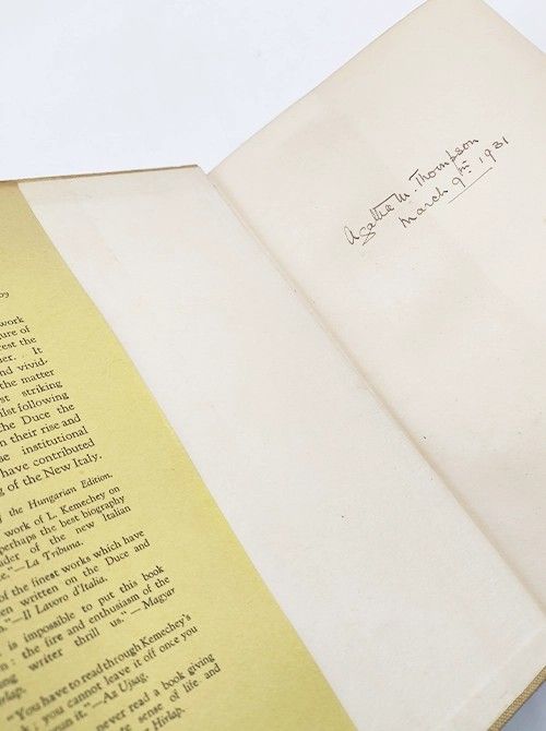 Libro antiguo 1930 Biografía de Benito Mussolini