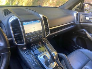 Porsche Cayenne 2011