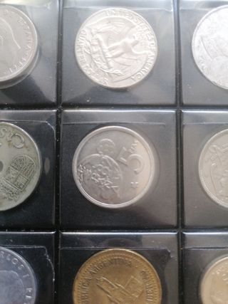 Álbum con 164 monedas antiguas países 