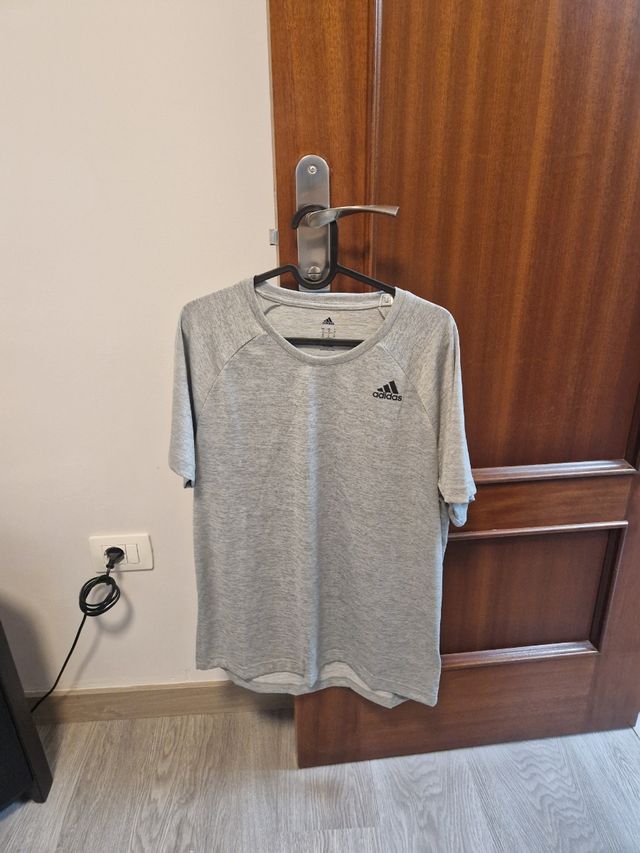 Camiseta / Adidas