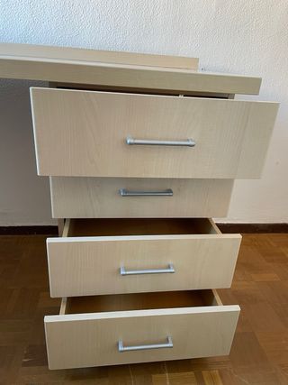 Mesa escritorio de madera en L con cajonera