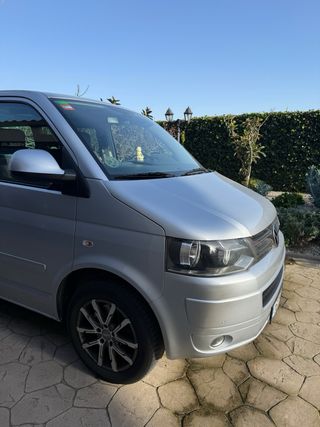 Volkswagen Multivan 2011 motor recien echo!